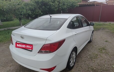 Hyundai Solaris II рестайлинг, 2016 год, 890 000 рублей, 5 фотография