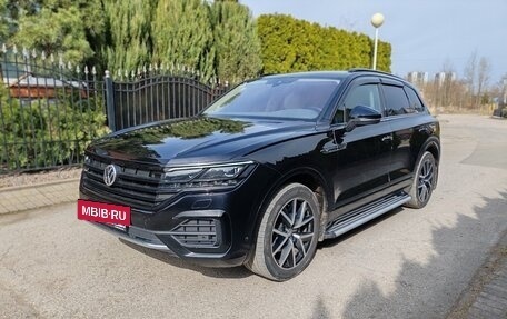 Volkswagen Touareg III, 2020 год, 5 700 000 рублей, 2 фотография