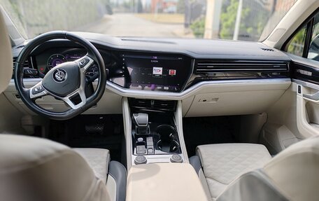Volkswagen Touareg III, 2020 год, 5 700 000 рублей, 9 фотография