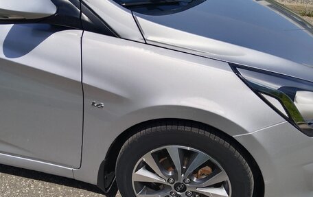 Hyundai Solaris II рестайлинг, 2015 год, 970 000 рублей, 3 фотография