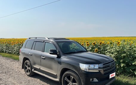 Toyota Land Cruiser 200, 2016 год, 4 888 888 рублей, 2 фотография