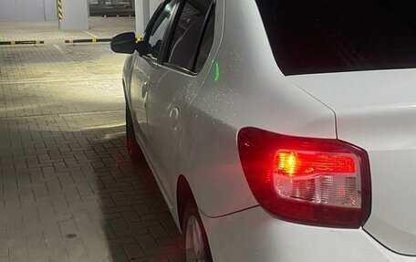 Renault Logan II, 2020 год, 600 000 рублей, 4 фотография