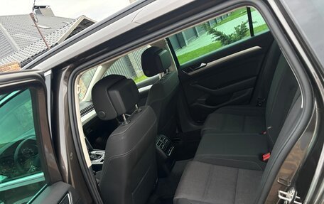 Volkswagen Passat B8 рестайлинг, 2018 год, 1 495 000 рублей, 12 фотография
