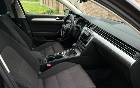 Volkswagen Passat B8 рестайлинг, 2018 год, 1 495 000 рублей, 13 фотография