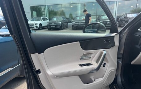 Mercedes-Benz A-Класс, 2019 год, 2 620 000 рублей, 7 фотография