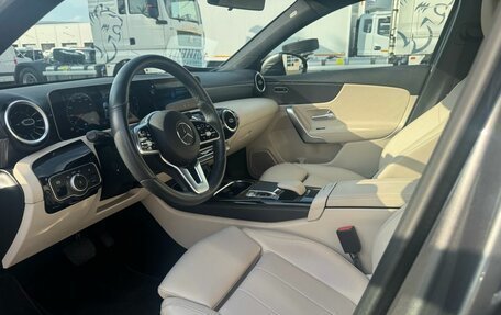 Mercedes-Benz A-Класс, 2019 год, 2 620 000 рублей, 2 фотография