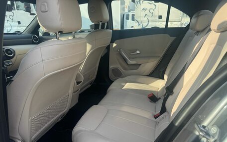 Mercedes-Benz A-Класс, 2019 год, 2 620 000 рублей, 12 фотография