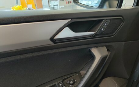Volkswagen Tiguan II, 2019 год, 1 797 000 рублей, 6 фотография