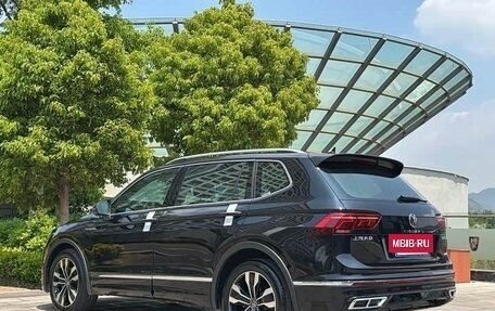 Volkswagen Tiguan II, 2023 год, 3 465 002 рублей, 6 фотография