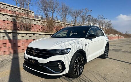 Volkswagen T-Roc I, 2022 год, 2 087 000 рублей, 1 фотография