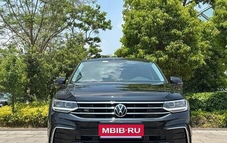 Volkswagen Tiguan II, 2023 год, 3 465 002 рублей, 2 фотография