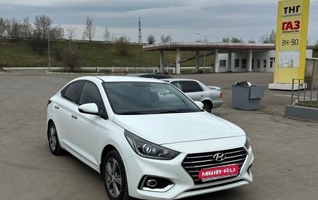 Hyundai Solaris II рестайлинг, 2017 год, 1 450 000 рублей, 1 фотография