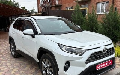 Toyota RAV4, 2021 год, 3 290 000 рублей, 1 фотография
