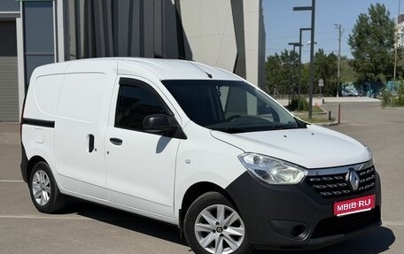Renault Dokker, 2018 год, 1 240 000 рублей, 1 фотография