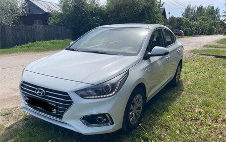 Hyundai Solaris II рестайлинг, 2019 год, 1 399 000 рублей, 2 фотография