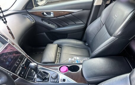 Infiniti Q50 I рестайлинг, 2014 год, 1 450 000 рублей, 8 фотография