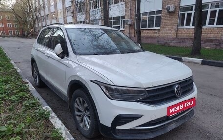Volkswagen Tiguan II, 2021 год, 1 650 000 рублей, 2 фотография