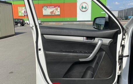 KIA Sorento II рестайлинг, 2011 год, 900 000 рублей, 24 фотография