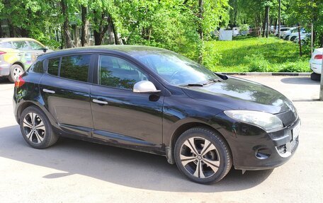 Renault Megane III, 2012 год, 900 000 рублей, 2 фотография