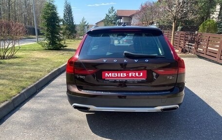 Volvo V90 Cross Country I рестайлинг, 2018 год, 3 300 000 рублей, 4 фотография
