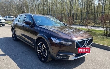 Volvo V90 Cross Country I рестайлинг, 2018 год, 3 300 000 рублей, 2 фотография