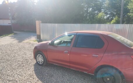 Renault Logan II, 2015 год, 365 000 рублей, 2 фотография