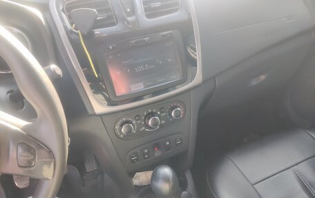 Renault Logan II, 2015 год, 365 000 рублей, 7 фотография