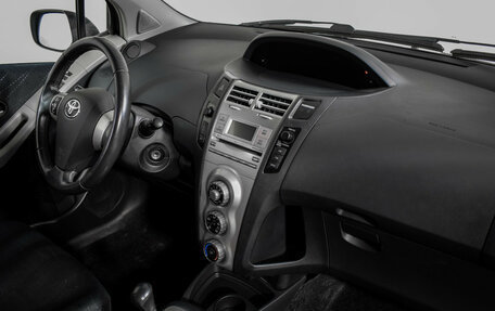 Toyota Yaris III рестайлинг, 2008 год, 445 000 рублей, 10 фотография