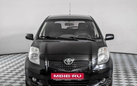Toyota Yaris III рестайлинг, 2008 год, 445 000 рублей, 2 фотография