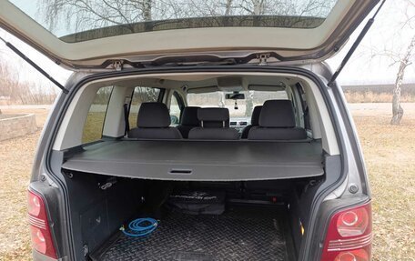 Volkswagen Touran III, 2008 год, 800 000 рублей, 7 фотография