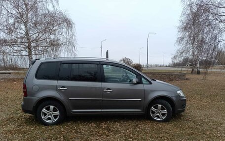 Volkswagen Touran III, 2008 год, 800 000 рублей, 9 фотография
