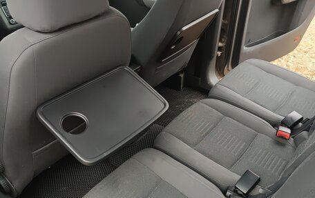 Volkswagen Touran III, 2008 год, 800 000 рублей, 11 фотография