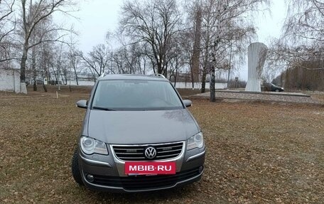 Volkswagen Touran III, 2008 год, 800 000 рублей, 6 фотография