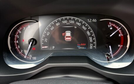 Toyota RAV4, 2021 год, 3 290 000 рублей, 7 фотография