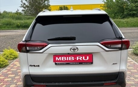 Toyota RAV4, 2021 год, 3 290 000 рублей, 3 фотография