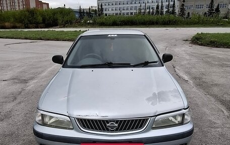 Nissan Sunny B15, 2000 год, 240 000 рублей, 2 фотография