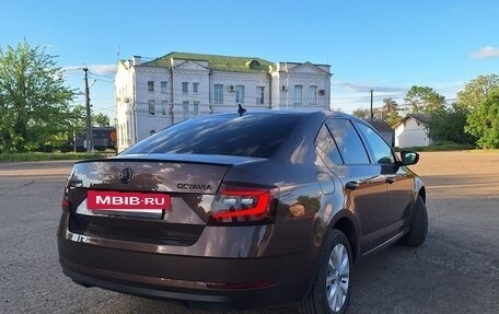 Skoda Octavia, 2017 год, 1 830 000 рублей, 10 фотография