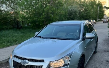 Chevrolet Cruze II, 2012 год, 560 000 рублей, 2 фотография