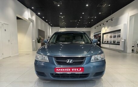 Hyundai Sonata VI, 2005 год, 690 000 рублей, 2 фотография