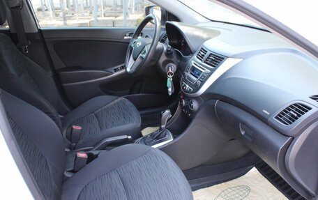 Hyundai Solaris II рестайлинг, 2015 год, 1 290 000 рублей, 12 фотография