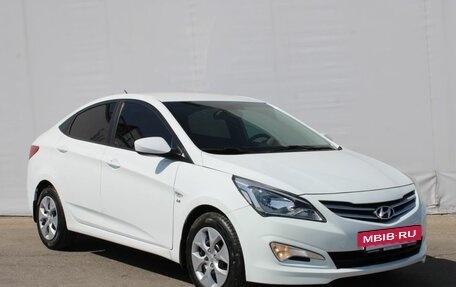 Hyundai Solaris II рестайлинг, 2015 год, 1 290 000 рублей, 3 фотография