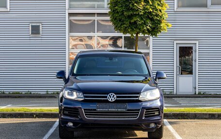 Volkswagen Touareg III, 2012 год, 1 795 000 рублей, 2 фотография