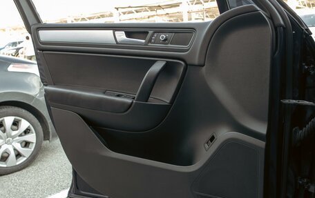Volkswagen Touareg III, 2012 год, 1 795 000 рублей, 12 фотография