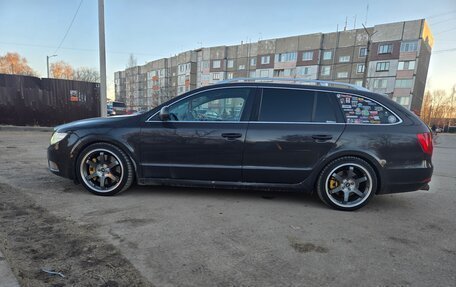 Skoda Superb III рестайлинг, 2011 год, 1 750 000 рублей, 8 фотография