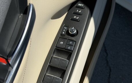 Toyota Camry, 2021 год, 3 350 000 рублей, 13 фотография
