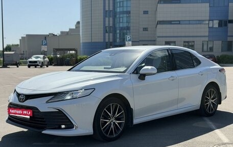 Toyota Camry, 2021 год, 3 350 000 рублей, 3 фотография