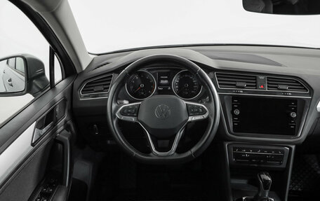 Volkswagen Tiguan II, 2020 год, 2 399 000 рублей, 11 фотография