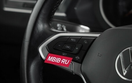 Volkswagen Tiguan II, 2020 год, 2 399 000 рублей, 12 фотография
