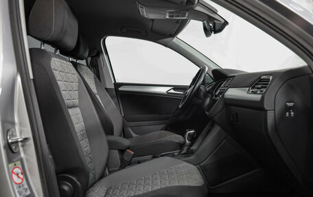 Volkswagen Tiguan II, 2020 год, 2 399 000 рублей, 22 фотография