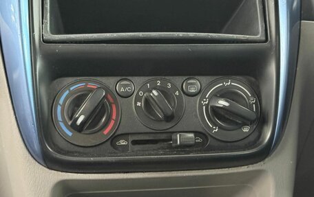 Mazda Demio III (DE), 2001 год, 159 000 рублей, 18 фотография